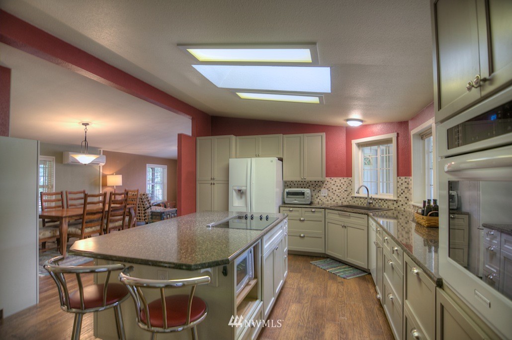 16728 Littlerock Road Southwest Rochester, WA 98579 - Photo 4 of 21