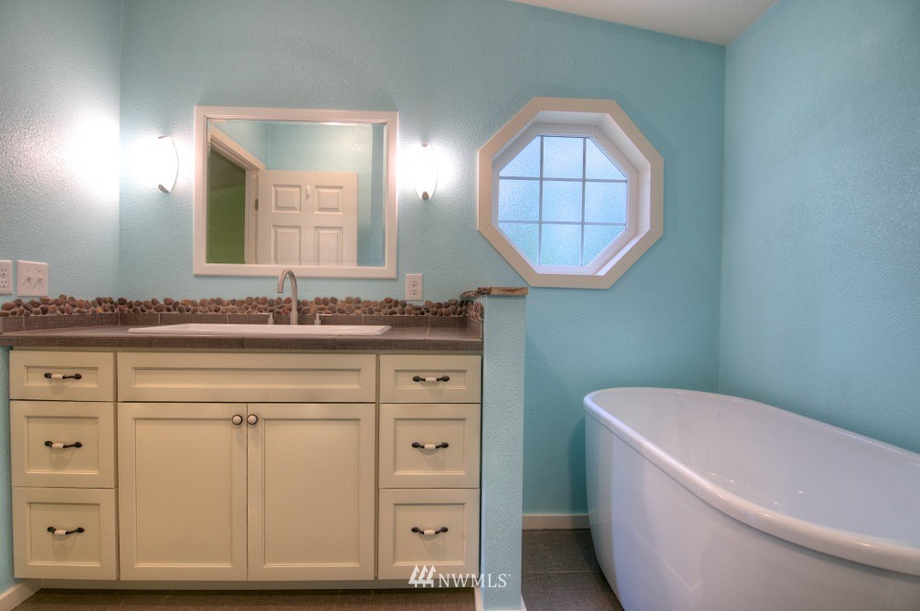 16728 Littlerock Road Southwest Rochester, WA 98579 - Photo 9 of 21