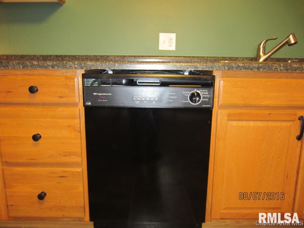 2257 East Converse Avenue Springfield, IL 62702 - Photo 4 of 33