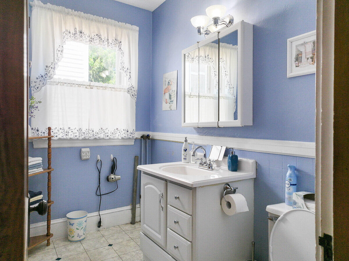 5 Payne Street Lewiston, ME 04240 - Photo 22 of 49 Full Bath First Floor