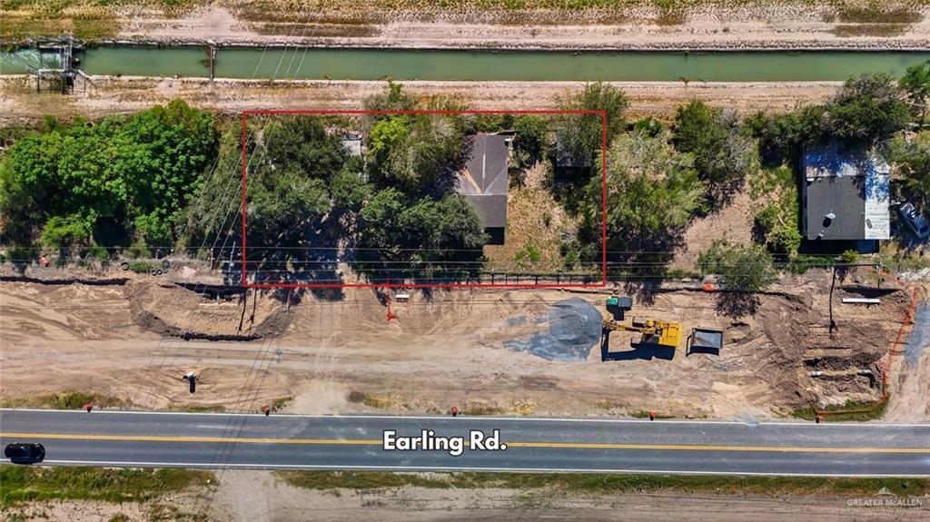 733 East Earling Road San Juan, TX 78589 - Photo 3 of 19 a view of swimming pool with a yard and outdoor seating