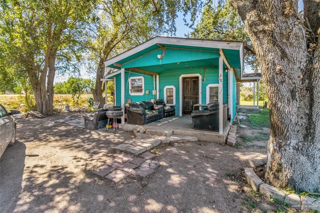 733 East Earling Road San Juan, TX 78589 - Photo 9 of 19 a view of a house with a view of a patio