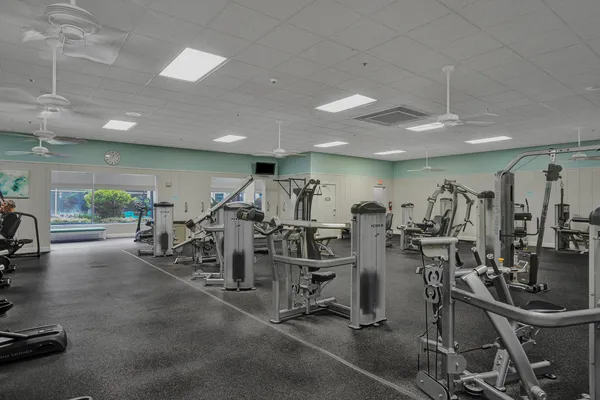 $1,695 | 360 Flanders Drive, Unit H, Delray Beach, FL 33484