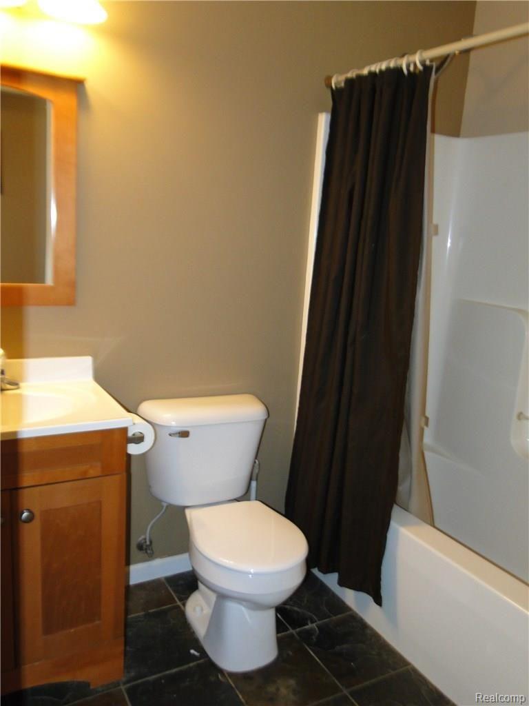 3405 Oak Grove Road North Branch, MI 48461 - Photo 30 of 47 Full Bath 2