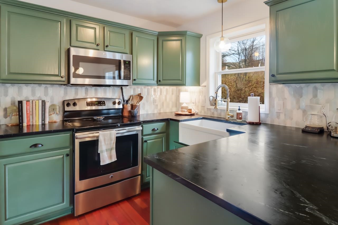 4086 Barnes Road Traverse City, MI 49684 - Photo 12 of 52 1906451-11.JPG