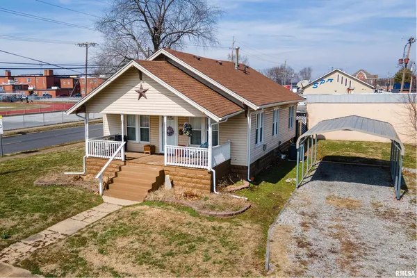 $140,000 | 1408 West Cherry Street, Marion, IL 62959