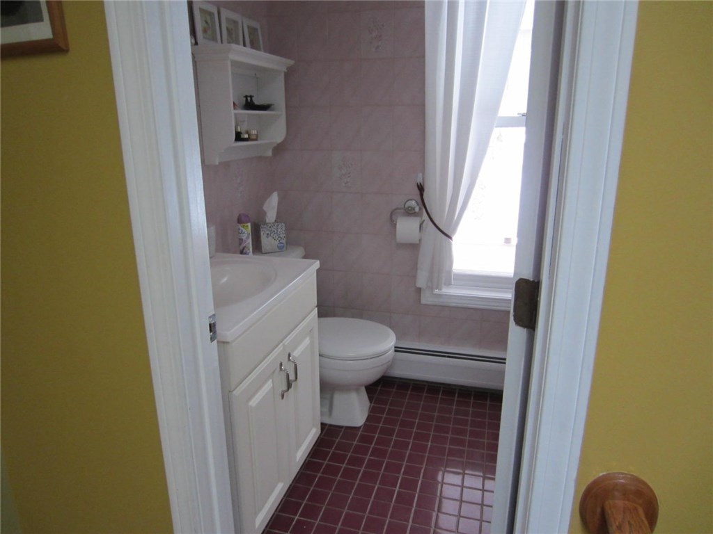 220 John Franklin Road Coventry, RI 02831 - Photo 23 of 40