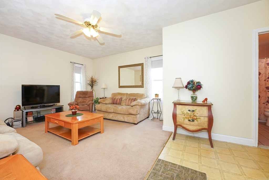 102 Parker Road Wakefield, MA 01880 - Photo 15 of 42 Gallery Image 15