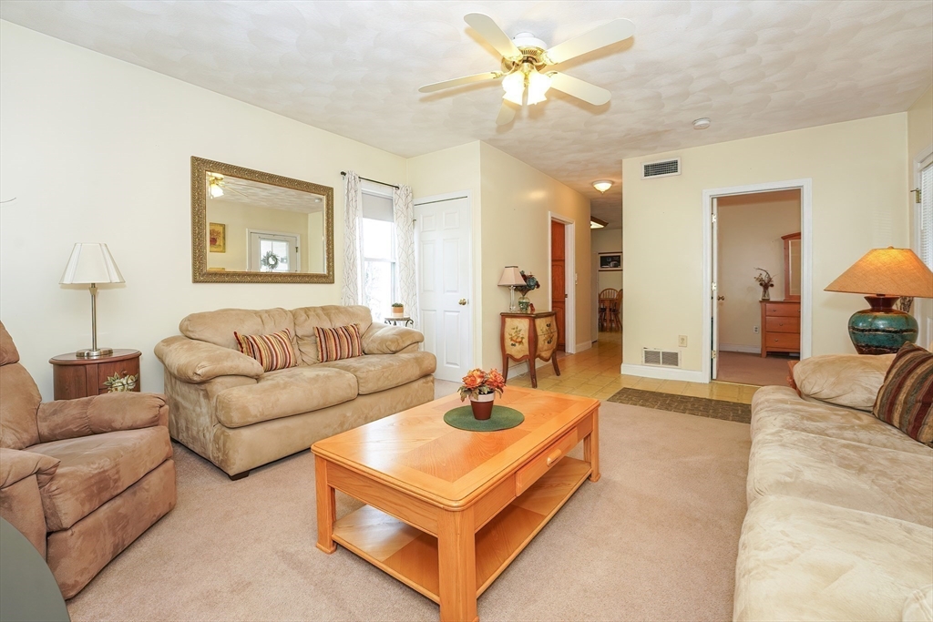 102 Parker Road Wakefield, MA 01880 - Photo 16 of 42 Gallery Image 16