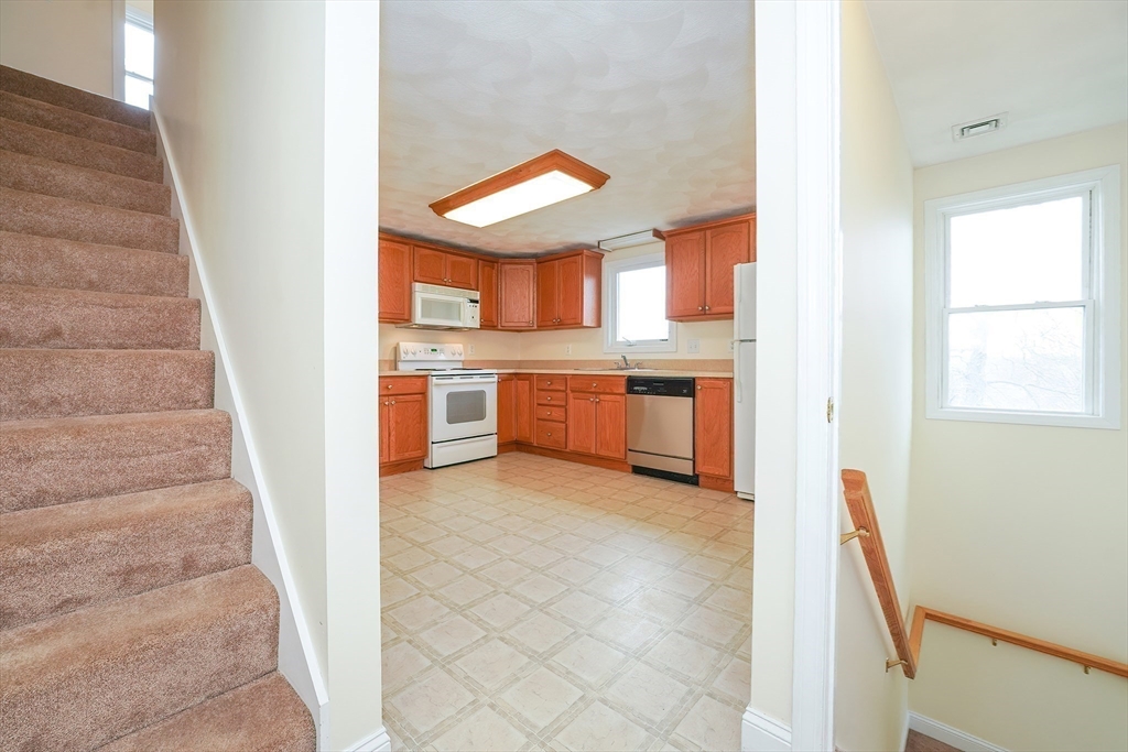 102 Parker Road Wakefield, MA 01880 - Photo 30 of 42 Gallery Image 30