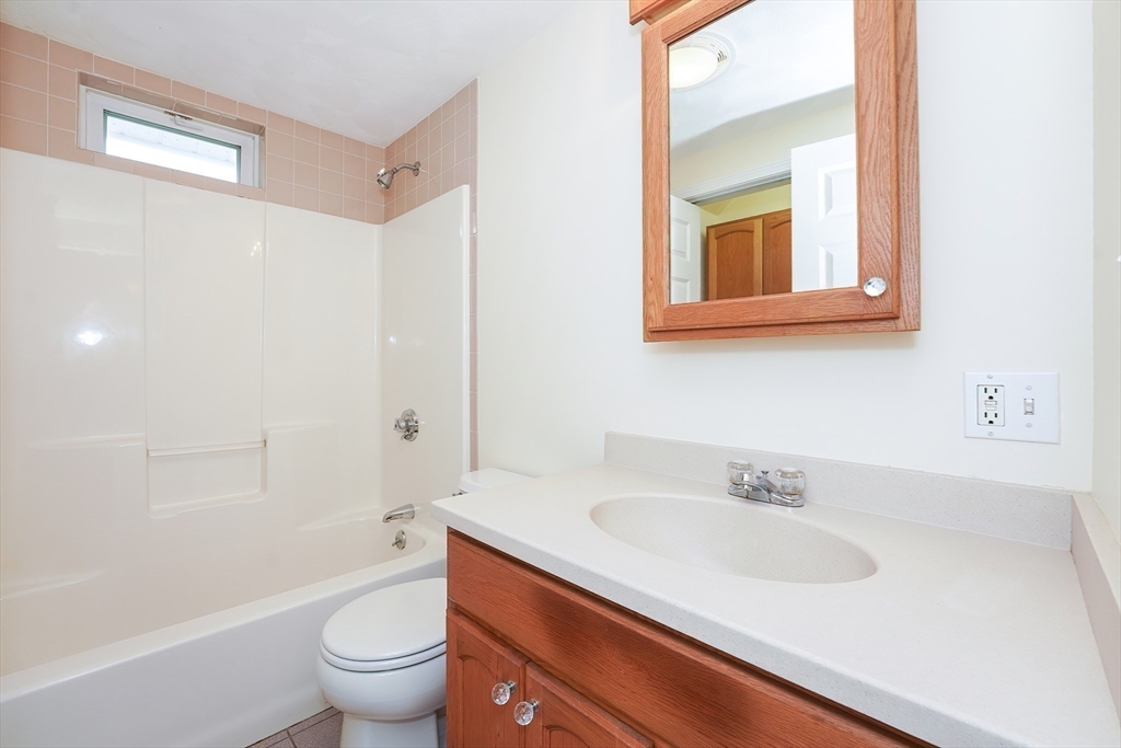 102 Parker Road Wakefield, MA 01880 - Photo 31 of 42 Gallery Image 31