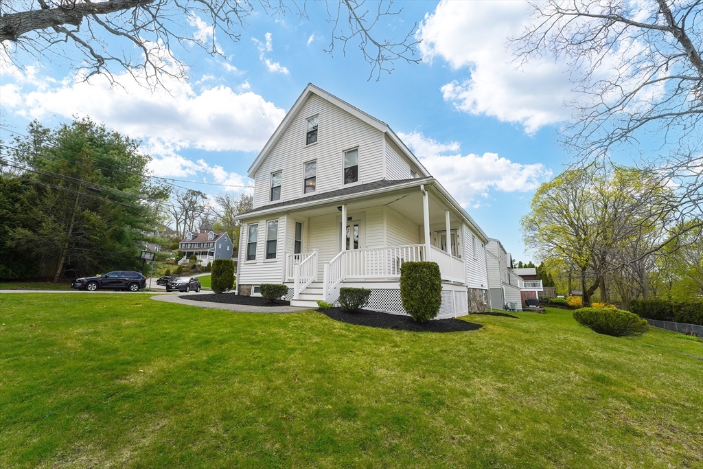 102 Parker Road Wakefield, MA 01880 - Photo 4 of 42 Gallery Image 4