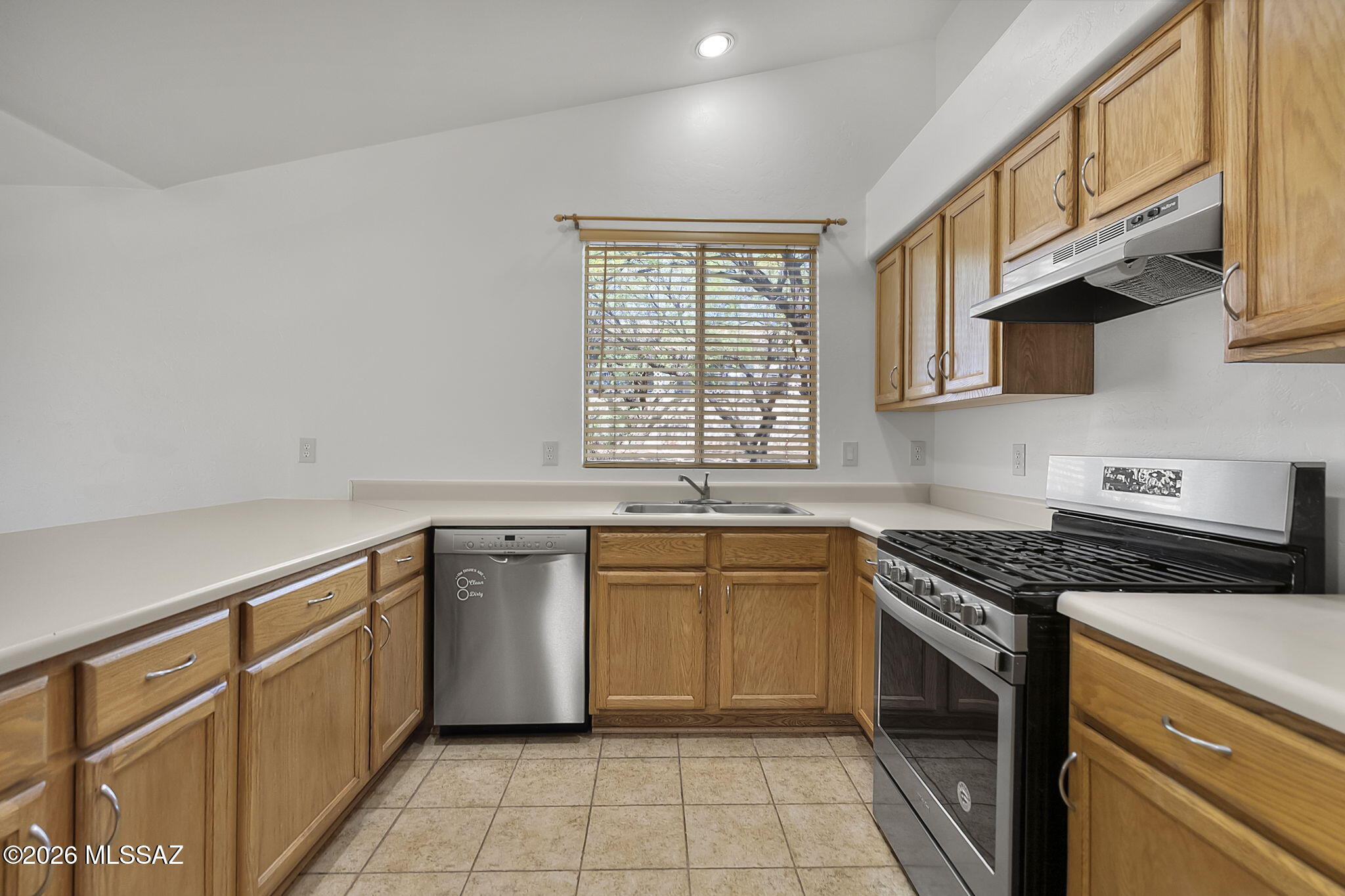544 Paseo Petirojo Rio Rico, AZ 85648 - Photo 11 of 35