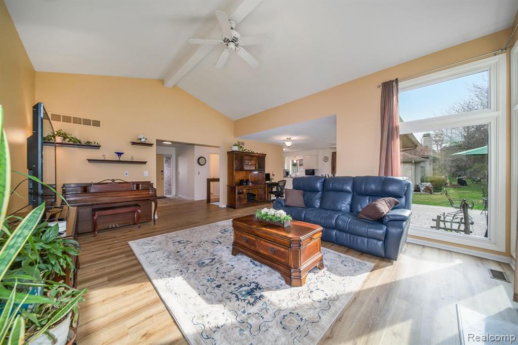 3136 Primrose Drive Rochester Hills, MI 48307 - Photo 5 of 37