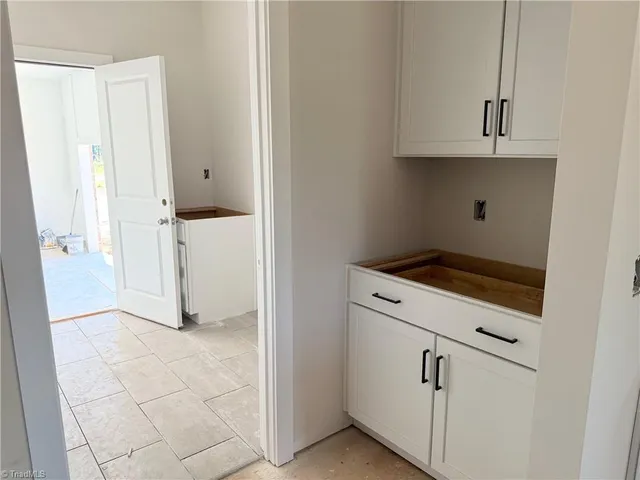 $689,900 | 8305 Pyramid Drive, Summerfield, NC 27358