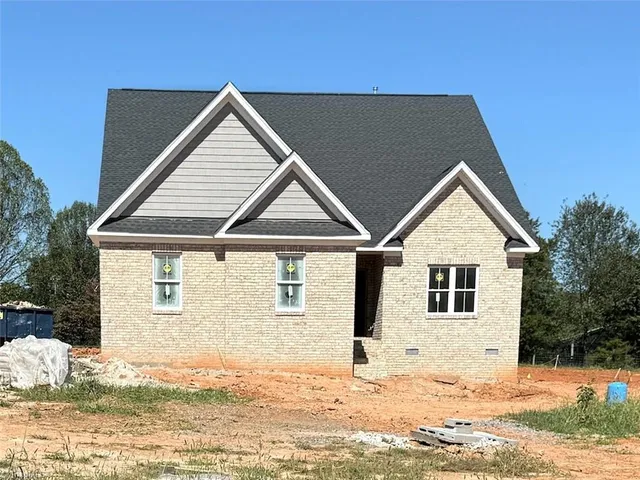 $689,900 | 8305 Pyramid Drive, Summerfield, NC 27358