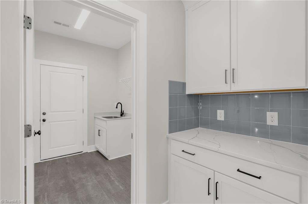 8305 Pyramid Drive Summerfield, NC 27358 - Photo 31 of 39