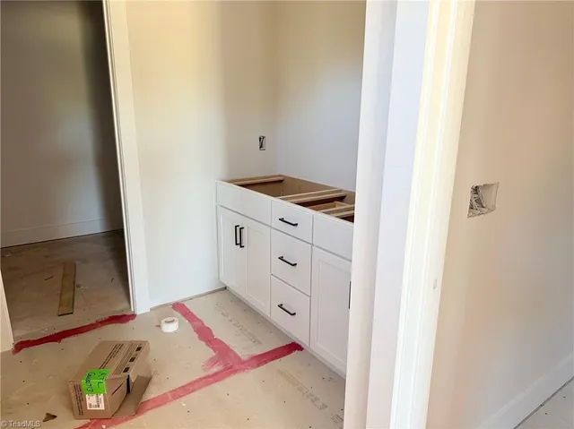 $689,900 | 8305 Pyramid Drive, Summerfield, NC 27358