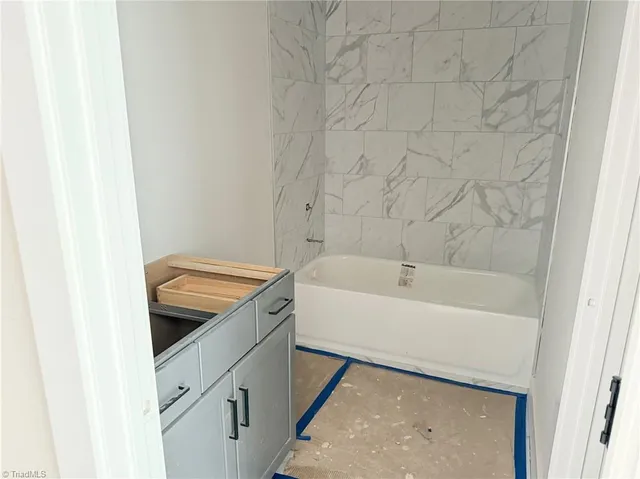 $689,900 | 8305 Pyramid Drive, Summerfield, NC 27358