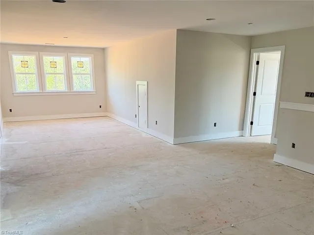 $689,900 | 8305 Pyramid Drive, Summerfield, NC 27358