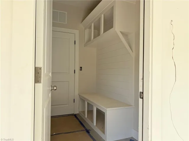 $689,900 | 8305 Pyramid Drive, Summerfield, NC 27358