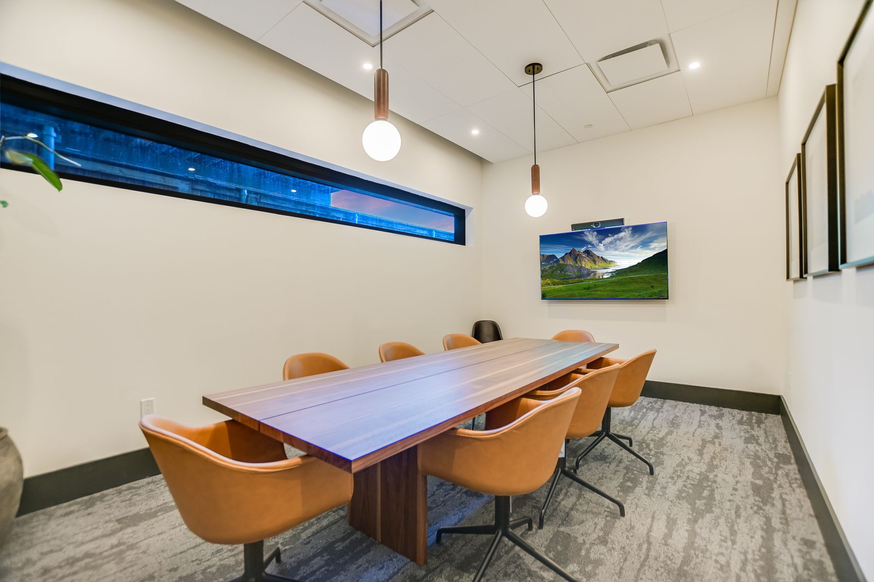 84 East Avenue, Unit 3909 Austin, TX 78701 - Photo 15 of 26 Dining space with baseboards