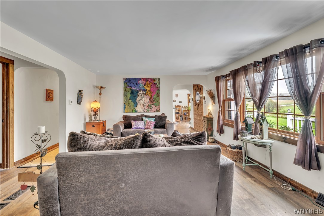 203 Kern Road Bennington, NY 14037 - Photo 8 of 41 Gallery Image 8