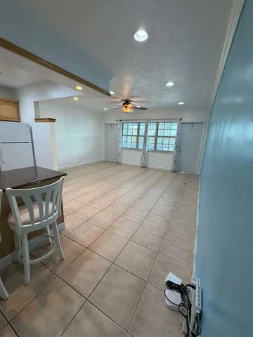 $1,450 | 5203 Northeast 24th Terrace, Unit B311, Fort Lauderdale, FL 33308