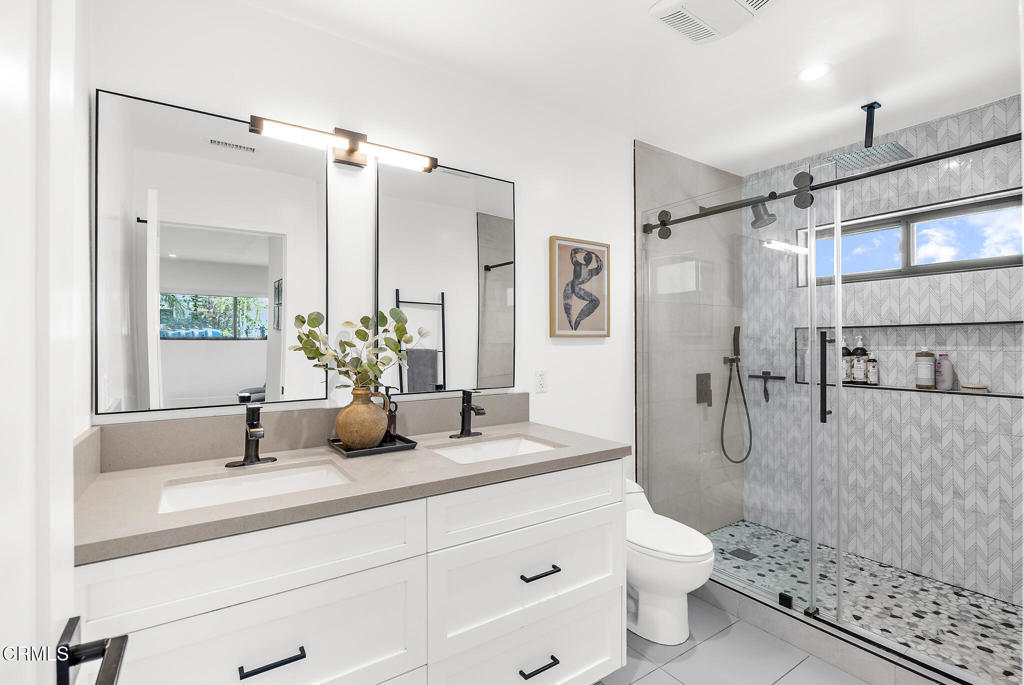 1201 North Altadena Drive Pasadena, CA 91107 - Photo 22 of 51 IMG_0373