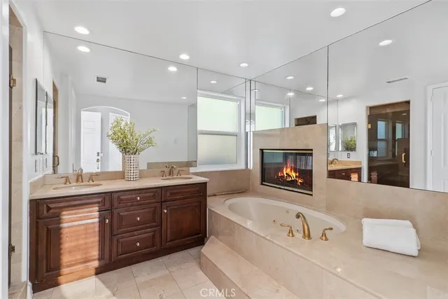 a view of entryway with a front door