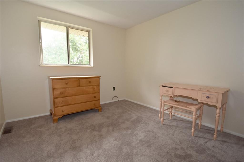 2325 Firethorn Road Bridgeville, PA 15017 - Photo 3 of 23 Gallery Image 3