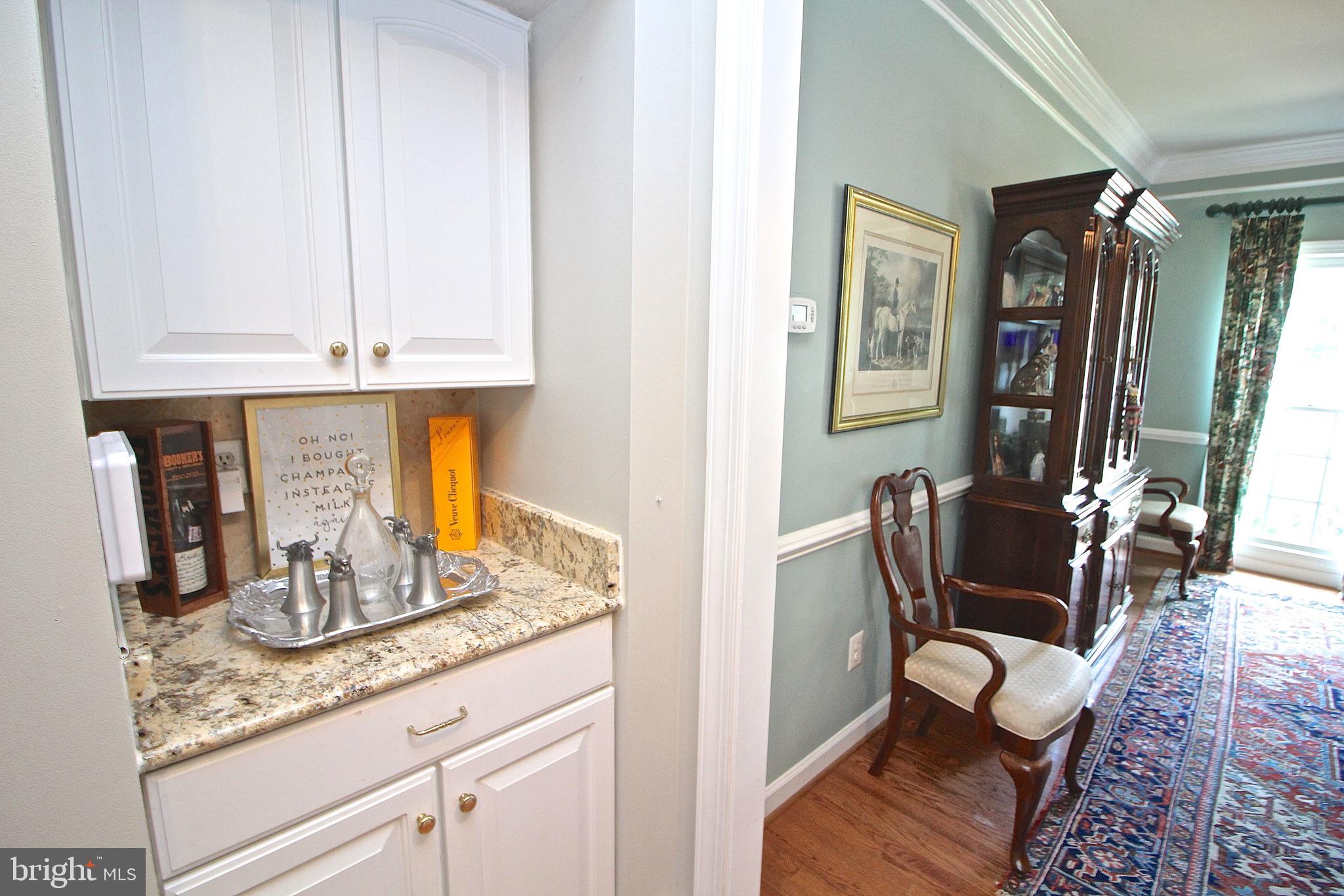 14416 Clubhouse Road Gainesville, VA 20155 - Photo 13 of 38 Butlers Bar Area