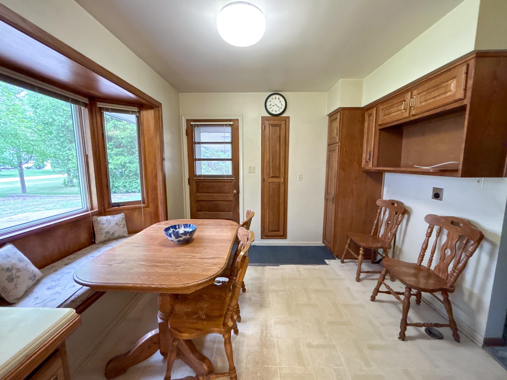 1227 Howe Road Burton, MI 48509 - Photo 14 of 27 50176032-3cb990a6-5462-411d-b014-06c9d469aff4.JPG