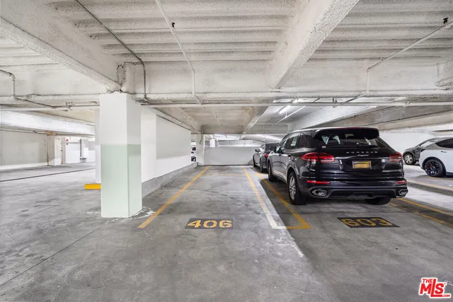 $1,350,000 | 4460 Wilshire Boulevard, Unit 406, Los Angeles, CA 90010