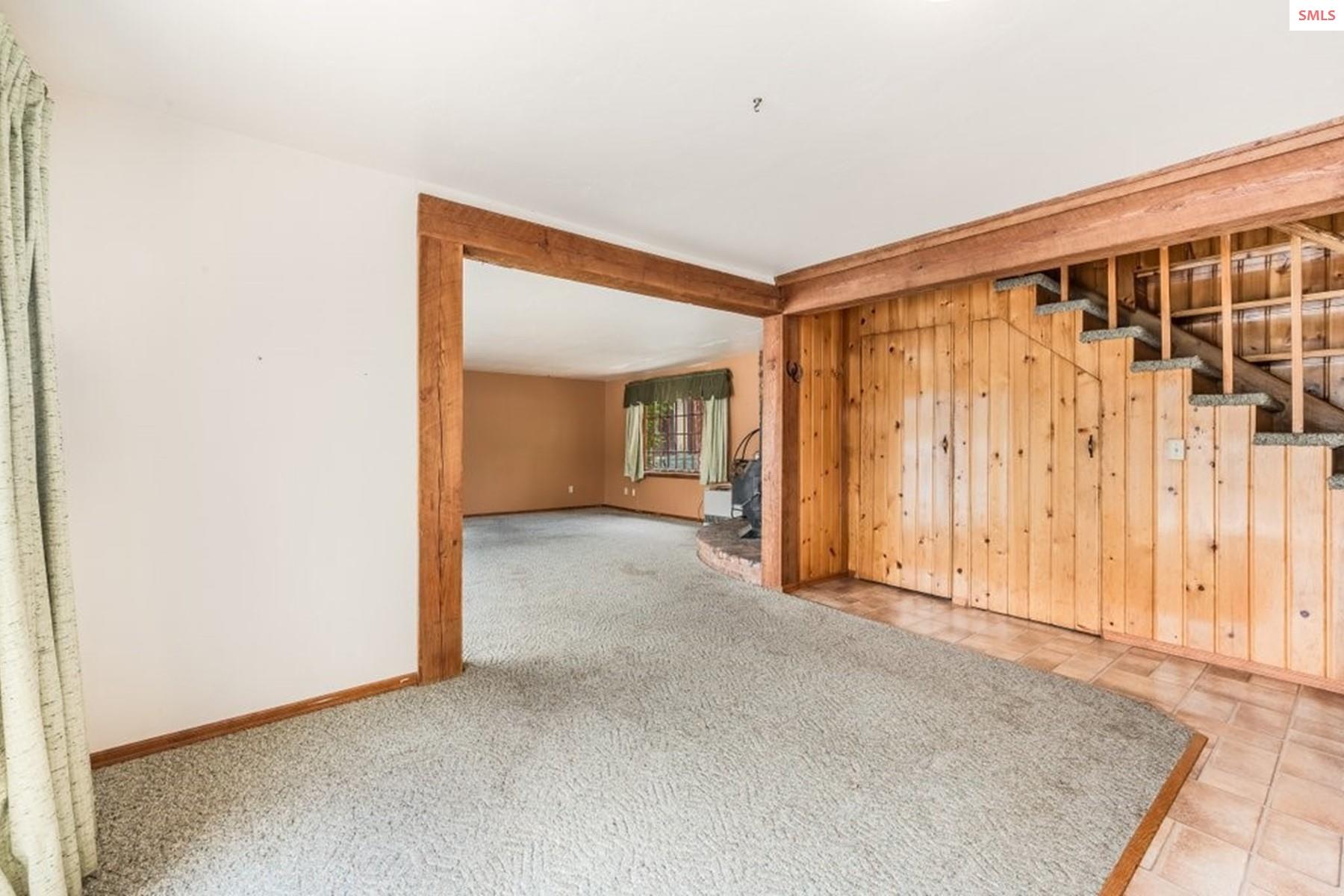 15751 Dufort Road Priest River, ID 83856 - Photo 17 of 54 Into the Living Room