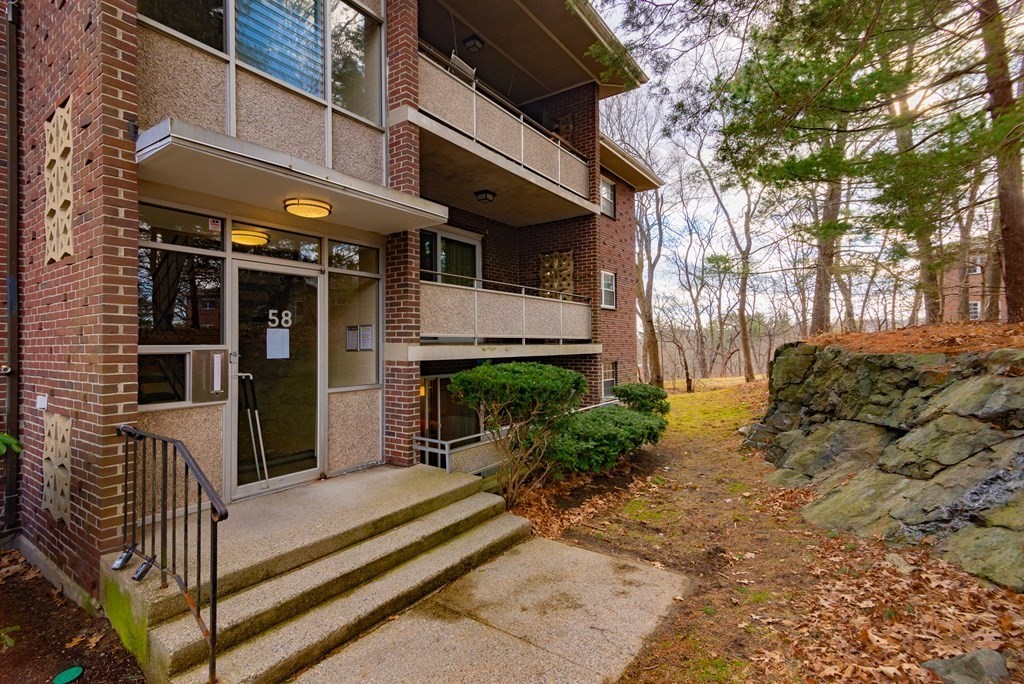 58 Jacqueline Road, Unit 2A Waltham, MA 02452 - Photo 1 of 20 Gallery Image 1