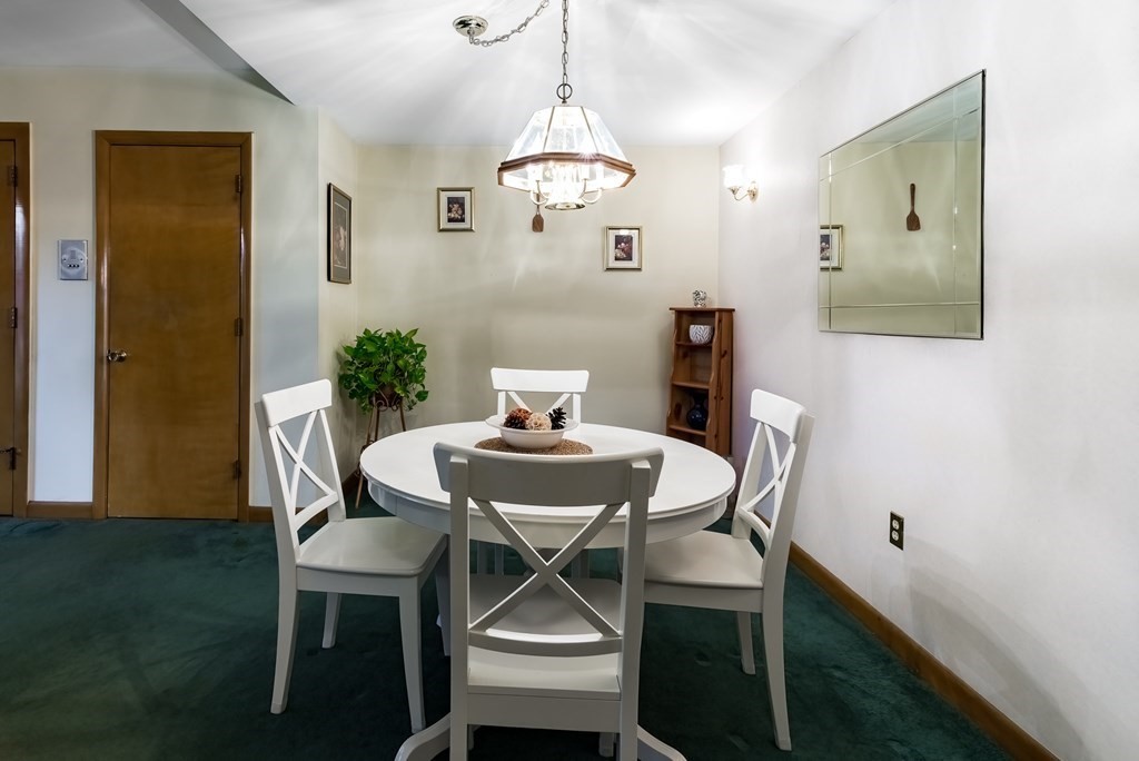 58 Jacqueline Road, Unit 2A Waltham, MA 02452 - Photo 5 of 20 Gallery Image 5