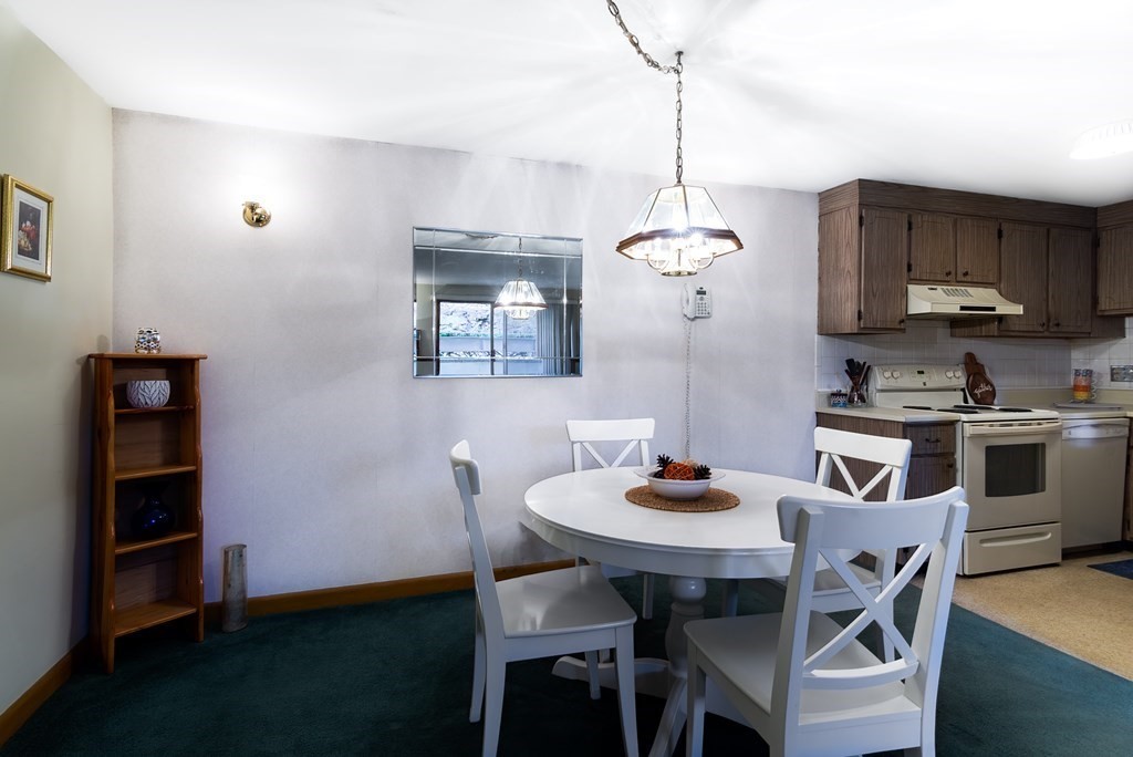 58 Jacqueline Road, Unit 2A Waltham, MA 02452 - Photo 6 of 20 Gallery Image 6