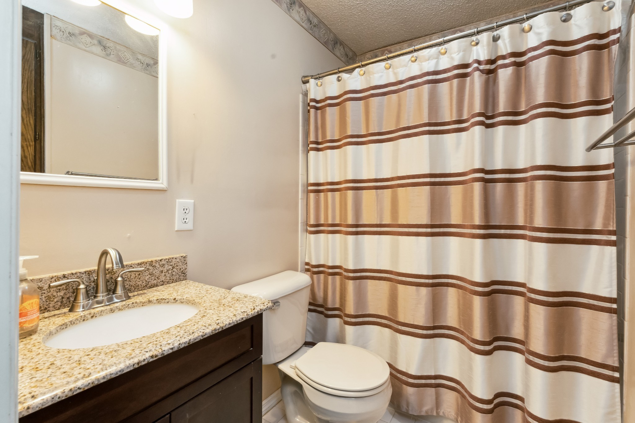 239 Green Harbor Road Old Hickory, TN 37138 - Photo 17 of 26 Hall Bath