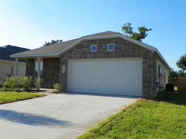 $1,700 | 261 Douglas Hls Drive, Magnolia, TX 77354