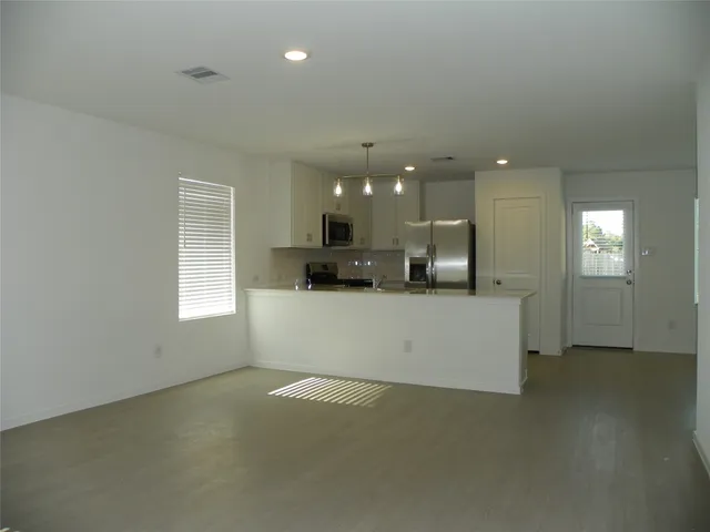 $1,700 | 261 Douglas Hls Drive, Magnolia, TX 77354