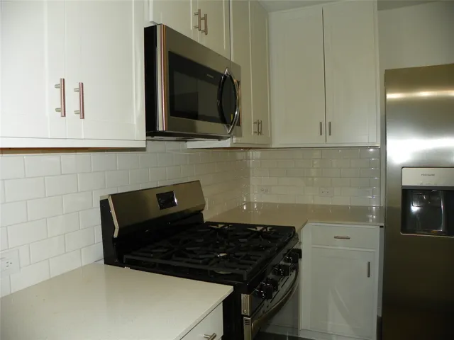 $1,700 | 261 Douglas Hls Drive, Magnolia, TX 77354