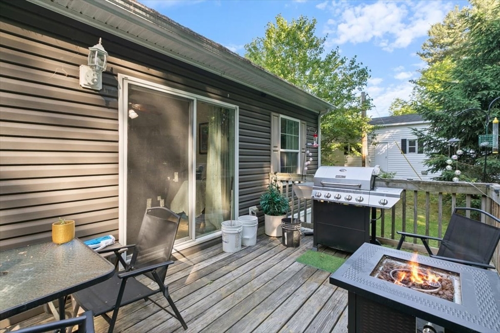 25 Ridgefield Drive Nashua, NH 03062 - Photo 27 of 29