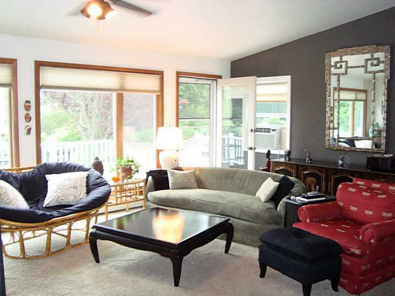 26 Decatur Avenue Jamestown, RI 02835 - Photo 6 of 20 Den/Family/Great Room. Really bright