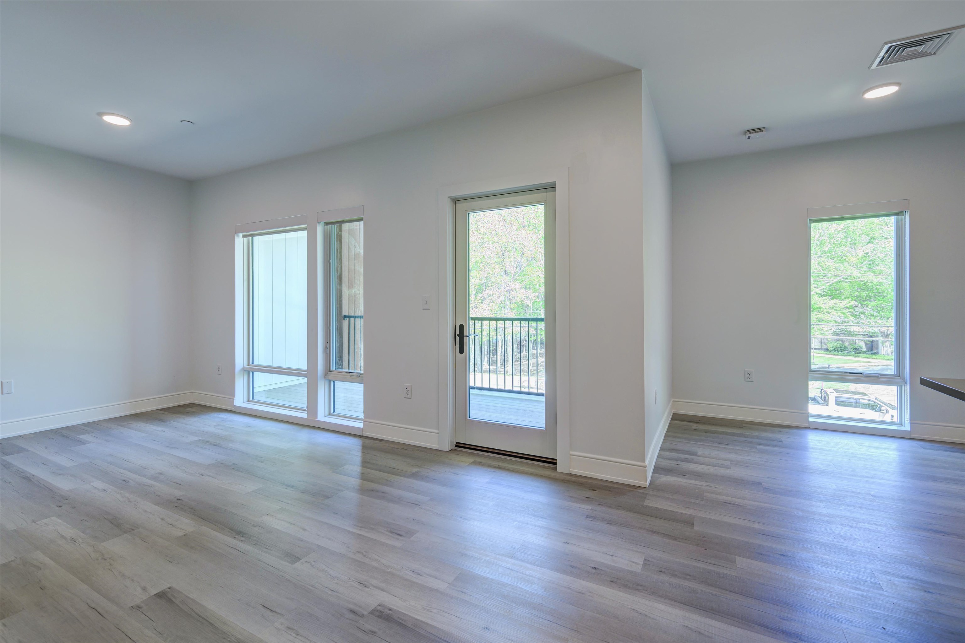 2059 Lafayette Road, Unit 202 Portsmouth, NH 03801 - Photo 8 of 31