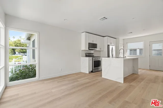 $4,450 | 820 3rd Street, Unit 4, Santa Monica, CA 90403