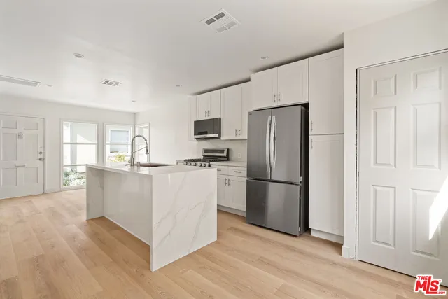 $4,450 | 820 3rd Street, Unit 4, Santa Monica, CA 90403