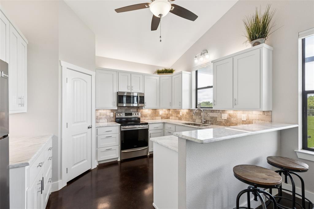 1430 County Road 2735 Decatur, TX 76234 - Photo 6 of 15 Gallery Image 6