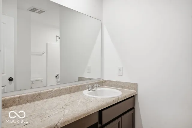 $285,999 | 2019 Oak Leaf Way, Shelbyville, IN 46176