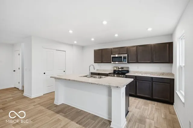 $285,999 | 2019 Oak Leaf Way, Shelbyville, IN 46176